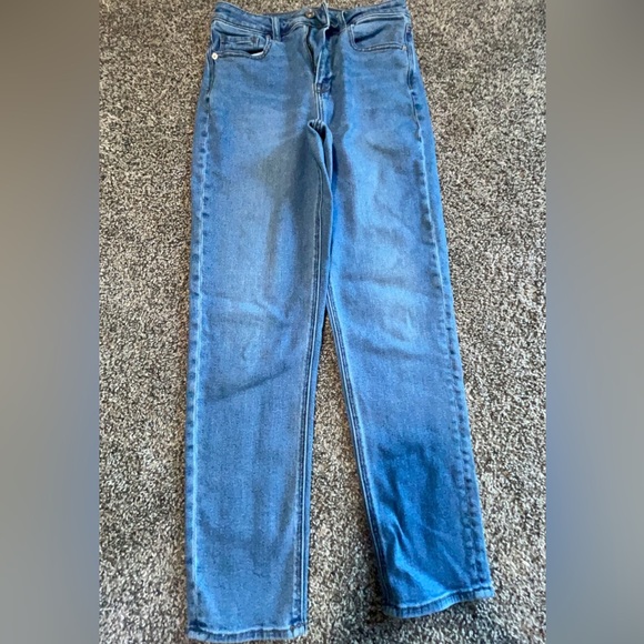 American Eagle Size 4 Regular “Mom Jean” - Picture 1 of 4